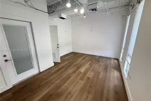 810 NE 125th St, North Miami, FL 33161 - Photo 1