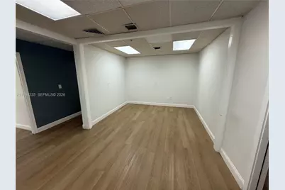 810 NE 125th St, North Miami, FL 33161 - Photo 5