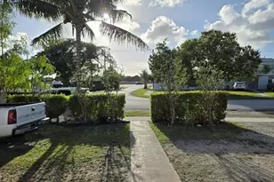 4135 SW 116th Ave, Miami, FL 33165 - Photo 3
