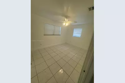 2832 SW 7th St, Fort Lauderdale, FL 33312 - Photo 9