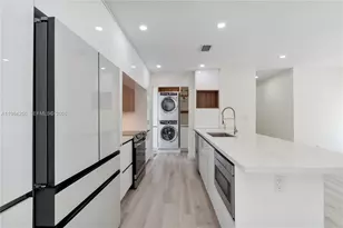 255 Grant Dr, Coral Gables, FL 33133 - Photo 13