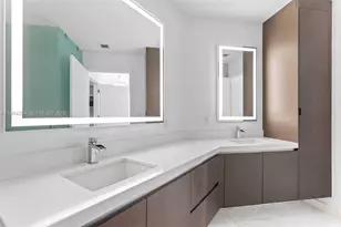851 NE 1st Ave, Miami, FL 33132 - Photo 27