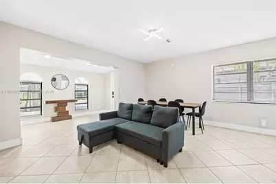 864 NW 16th Ter, Fort Lauderdale, FL 33311 - Photo 3