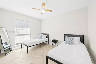 864 NW 16th Ter, Fort Lauderdale, FL 33311 - Photo 15
