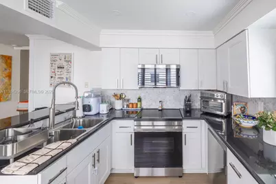 261 Navarre Ave #B-1, Coral Gables, FL 33134 - Photo 17