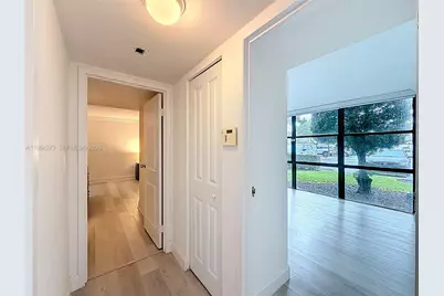 1000 Parkview Dr #121, Hallandale Beach, FL 33009 - Photo 39