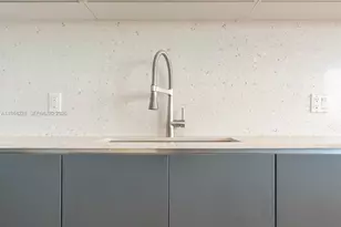 1300 Brickell Bay Dr, Miami, FL 33131 - Photo 21