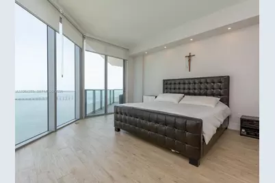 1300 Brickell Bay Dr #3804, Miami, FL 33131 - Photo 35