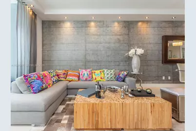 1300 Brickell Bay Dr #3804, Miami, FL 33131 - Photo 9