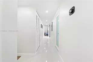 2415 W 67th Pl, Hialeah, FL 33016 - Photo 17