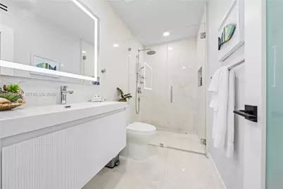 2415 W 67th Pl #8-11, Hialeah, FL 33016 - Photo 5