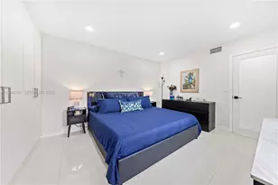 2415 W 67th Pl, Hialeah, FL 33016 - Photo 15