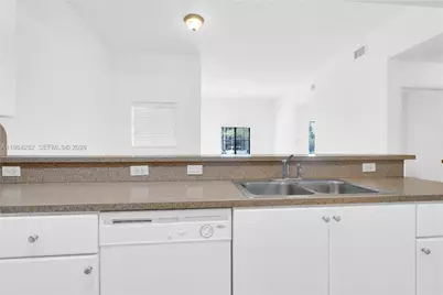 22911 SW 88th Pl #9-21, Cutler Bay, FL 33190 - Photo 11