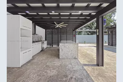 660 S Biscayne River Dr, Miami, FL 33169 - Photo 15