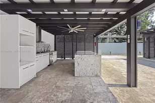 660 S Biscayne River Dr, Miami, FL 33169 - Photo 15