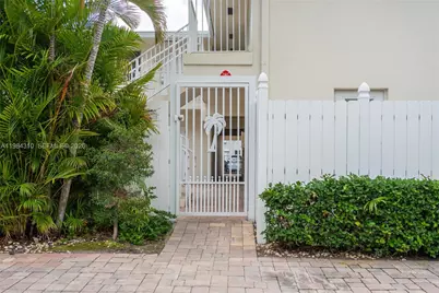 1872 NE 46th St #D5, Fort Lauderdale, FL 33308 - Photo 23