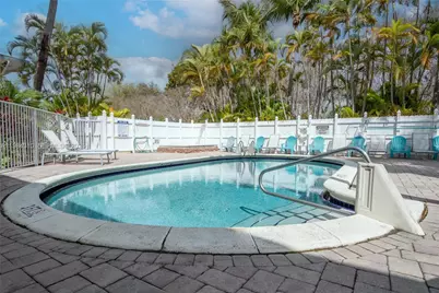1872 NE 46th St #D5, Fort Lauderdale, FL 33308 - Photo 17