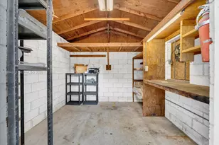 10330 SW 51st St, Miami, FL 33165 - Photo 29