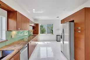 10065 Bay Harbor Terrace, Bay Harbor Islands, FL 33154 - Photo 9