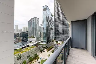 55 SW 9th St, Miami, FL 33130 - Photo 21