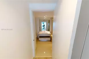 55 SW 9th St, Miami, FL 33130 - Photo 11