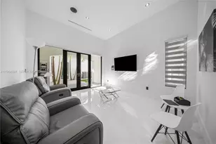 15620 SW 188th Ct, Miami, FL 33187 - Photo 15