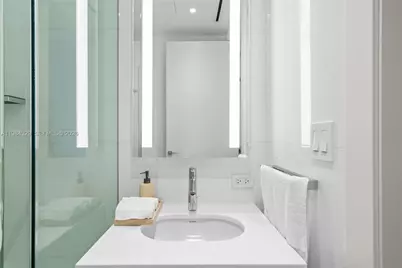 300 Biscayne Boulevard Way #2601E, Miami, FL 33131 - Photo 53