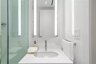 300 Biscayne Blvd Way, Miami, FL 33131 - Photo 53