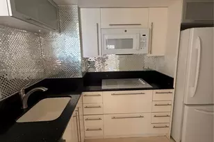 770 Claughton Island Dr, Miami, FL 33131 - Photo 3