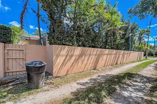 1800 Miami Springs Ave, Miami Springs, FL 33166 - Photo 39