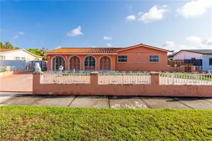 2791 Village Green Dr, Miami, FL 33175 - Photo 17