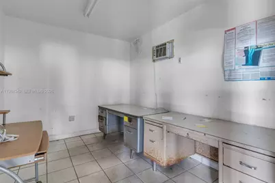 20601 SW 194th Ave, Miami, FL 33187 - Photo 13