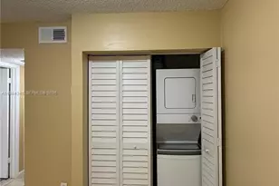 7210 NW 179th St, Hialeah, FL 33015 - Photo 15