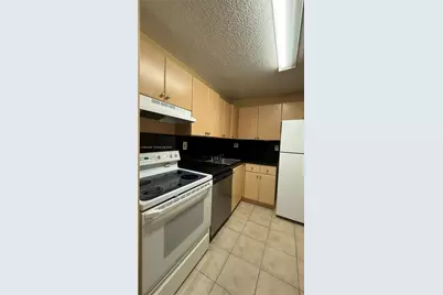 7210 NW 179th St #105, Hialeah, FL 33015 - Photo 11