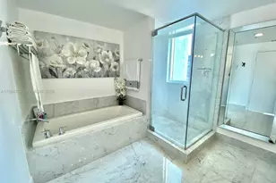 253 NE 2nd St, Miami, FL 33132 - Photo 17