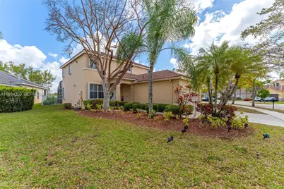 627 Willow Bend Rd, Weston, FL 33327 - Photo 3