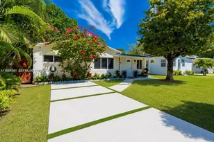 222 SW 7th St, Dania Beach, FL 33004 - Photo 1