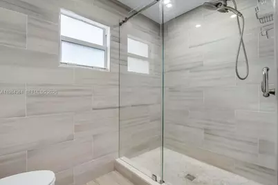 222 SW 7th St, Dania Beach, FL 33004 - Photo 21