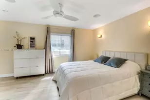 222 SW 7th St, Dania Beach, FL 33004 - Photo 17
