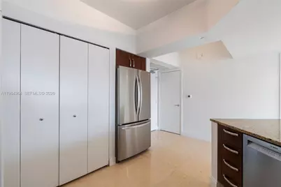 20000 E Country Club Dr #1109, Aventura, FL 33180 - Photo 9