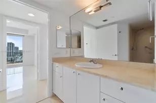 20000 E Country Club Dr, Aventura, FL 33180 - Photo 27