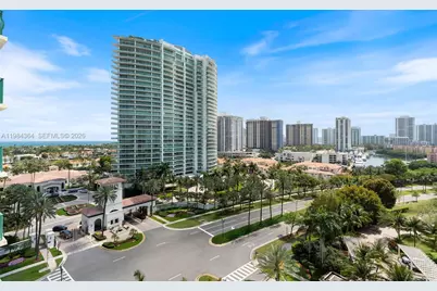 20000 E Country Club Dr #1109, Aventura, FL 33180 - Photo 29