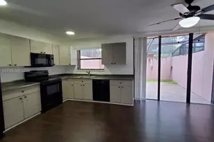 12266 NW 10th St, Pembroke Pines, FL 33026 - Photo 7