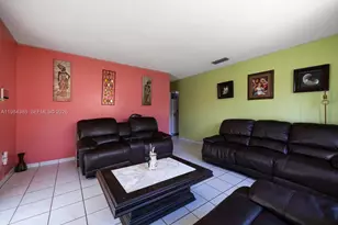 17371 SW 302nd St, Homestead, FL 33030 - Photo 3