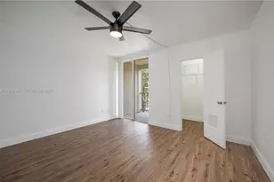 9220 Fontainebleau Blvd, Miami, FL 33172 - Photo 17