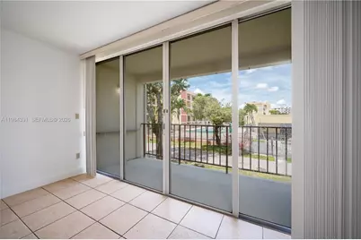 9220 Fontainebleau Blvd #202, Miami, FL 33172 - Photo 3