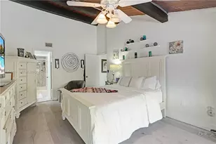 19220 NE 25th Ave, Miami, FL 33180 - Photo 11