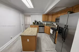 230 NE 9th Ave, Deerfield Beach, FL 33441 - Photo 13