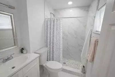 230 NE 9th Ave, Deerfield Beach, FL 33441 - Photo 9