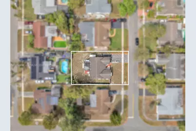 410 SW 71st Ave, Pembroke Pines, FL 33023 - Photo 3